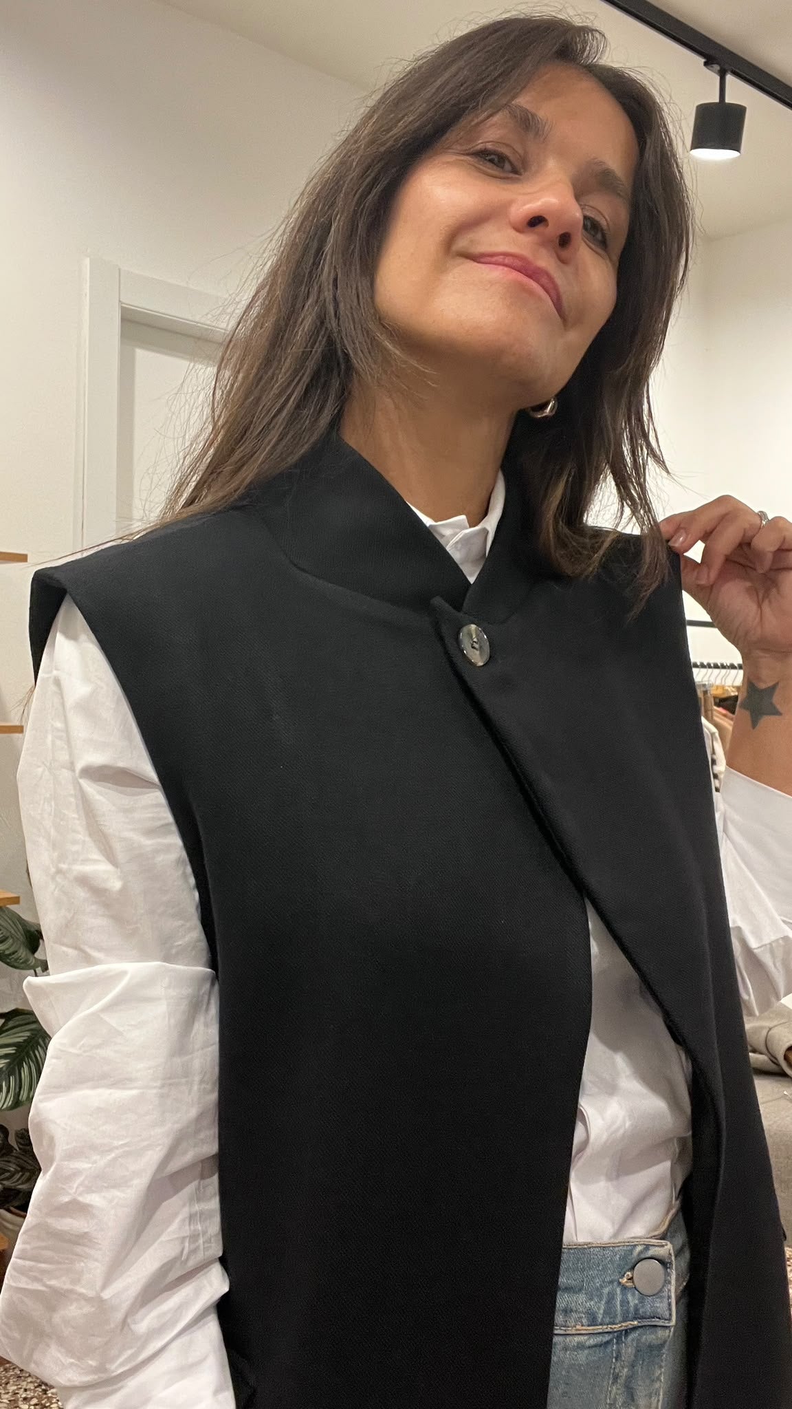 Gilet abbottonatura collo