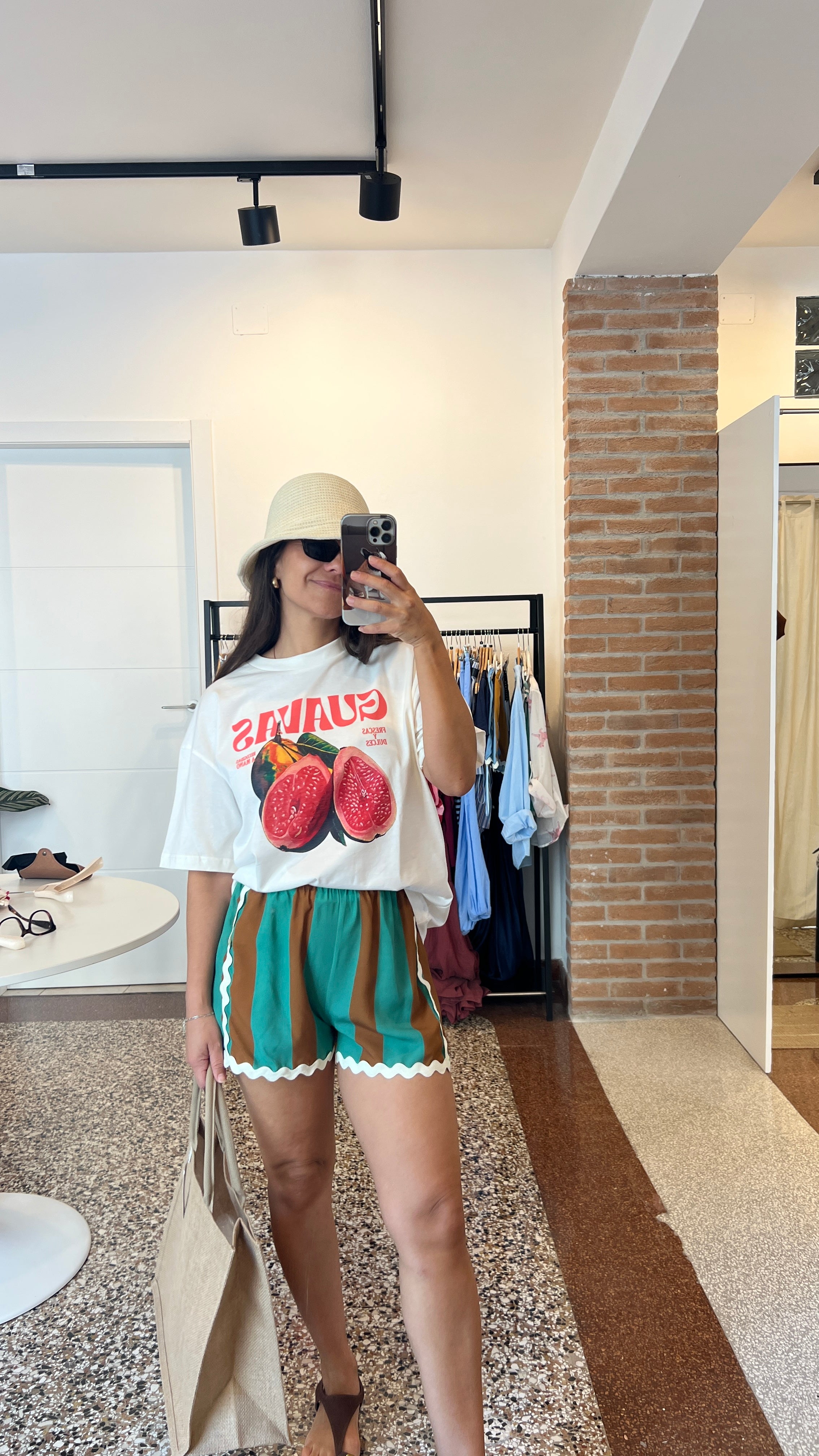 Short riga