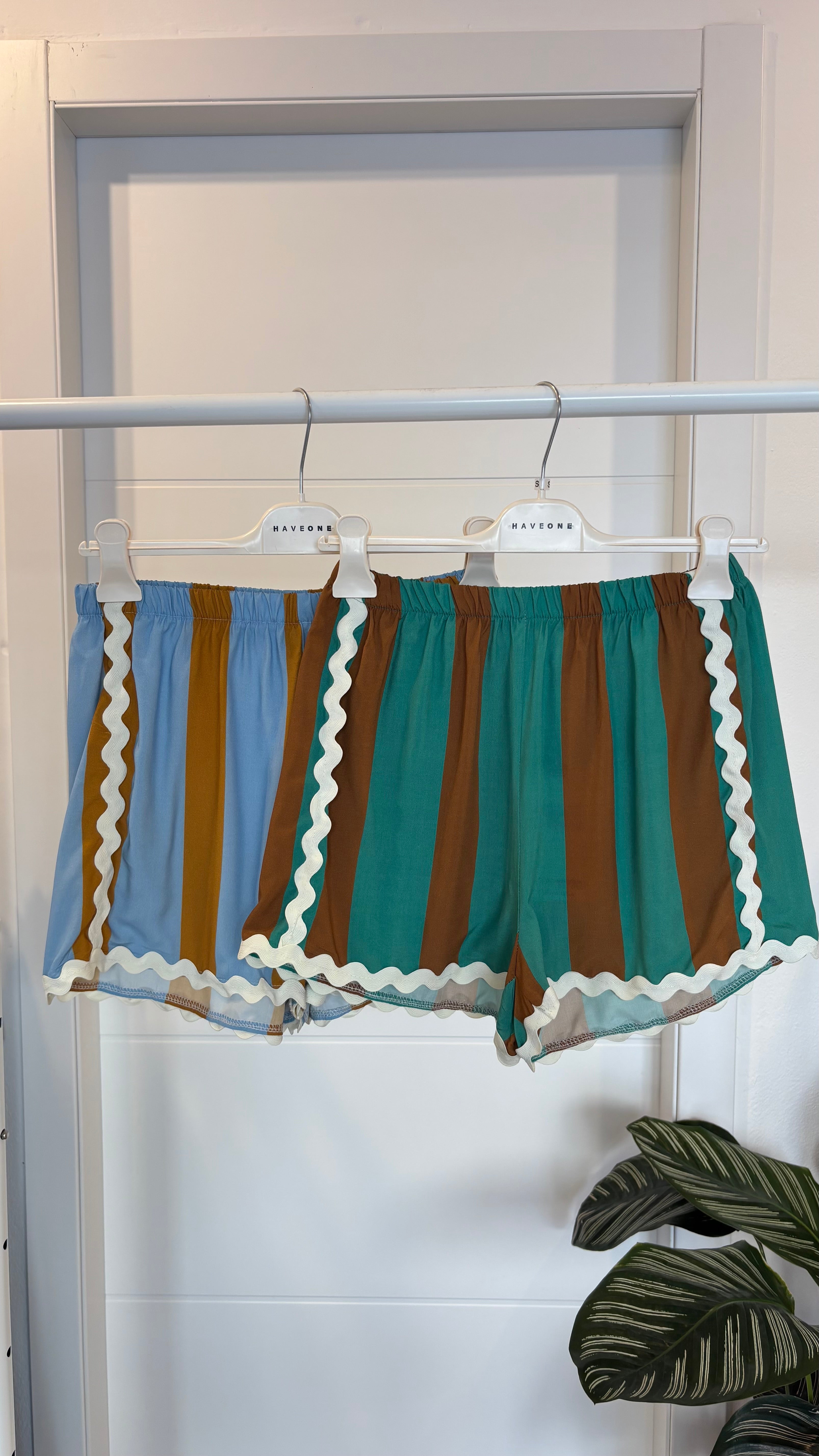 Short riga