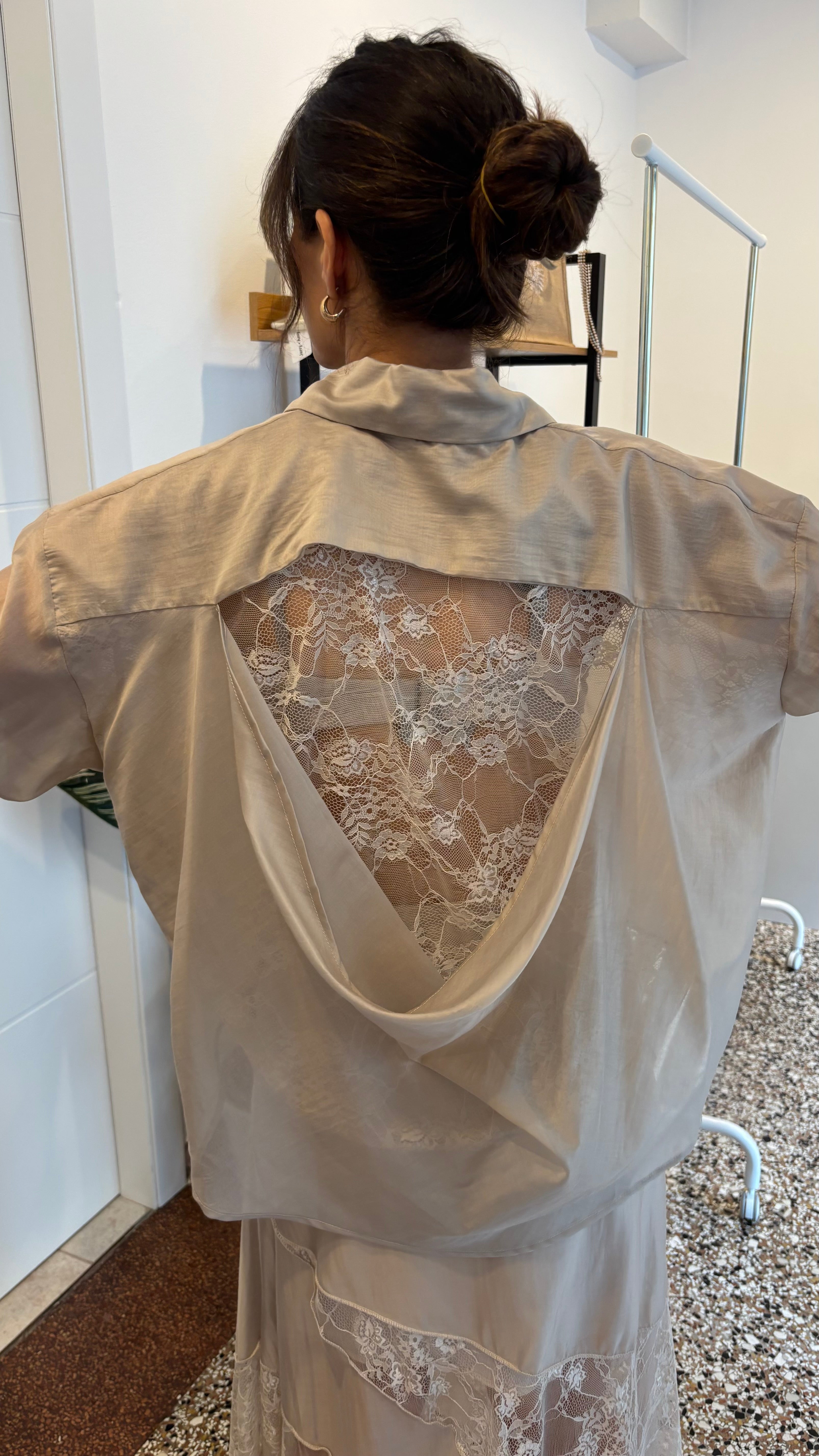 Camicia pizzo dietro