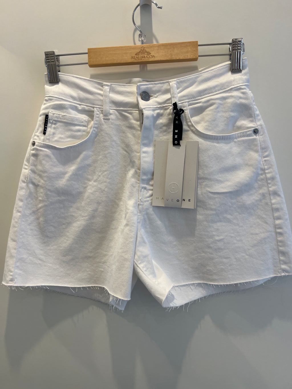 Short denim